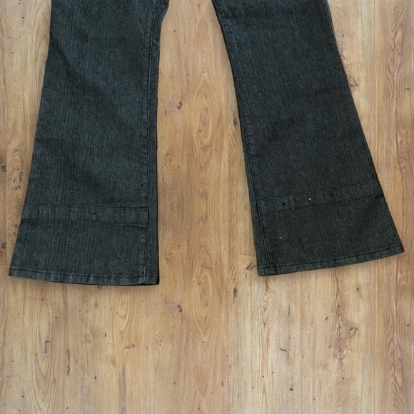 New Cosmopolitan JeansWear Embroidered Blackest Blue High Rise Boot Cut Jeans 14 - Picture 7 of 14